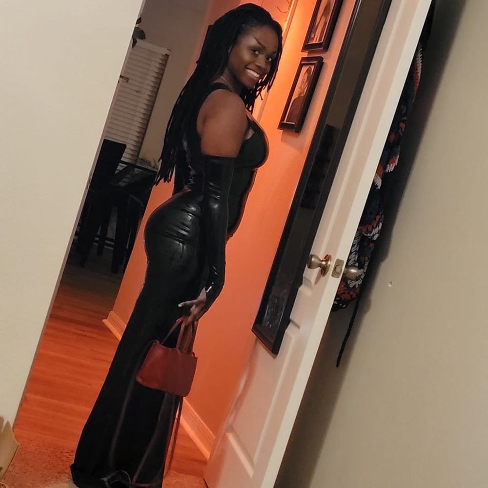 Meet your Posher, Kayla